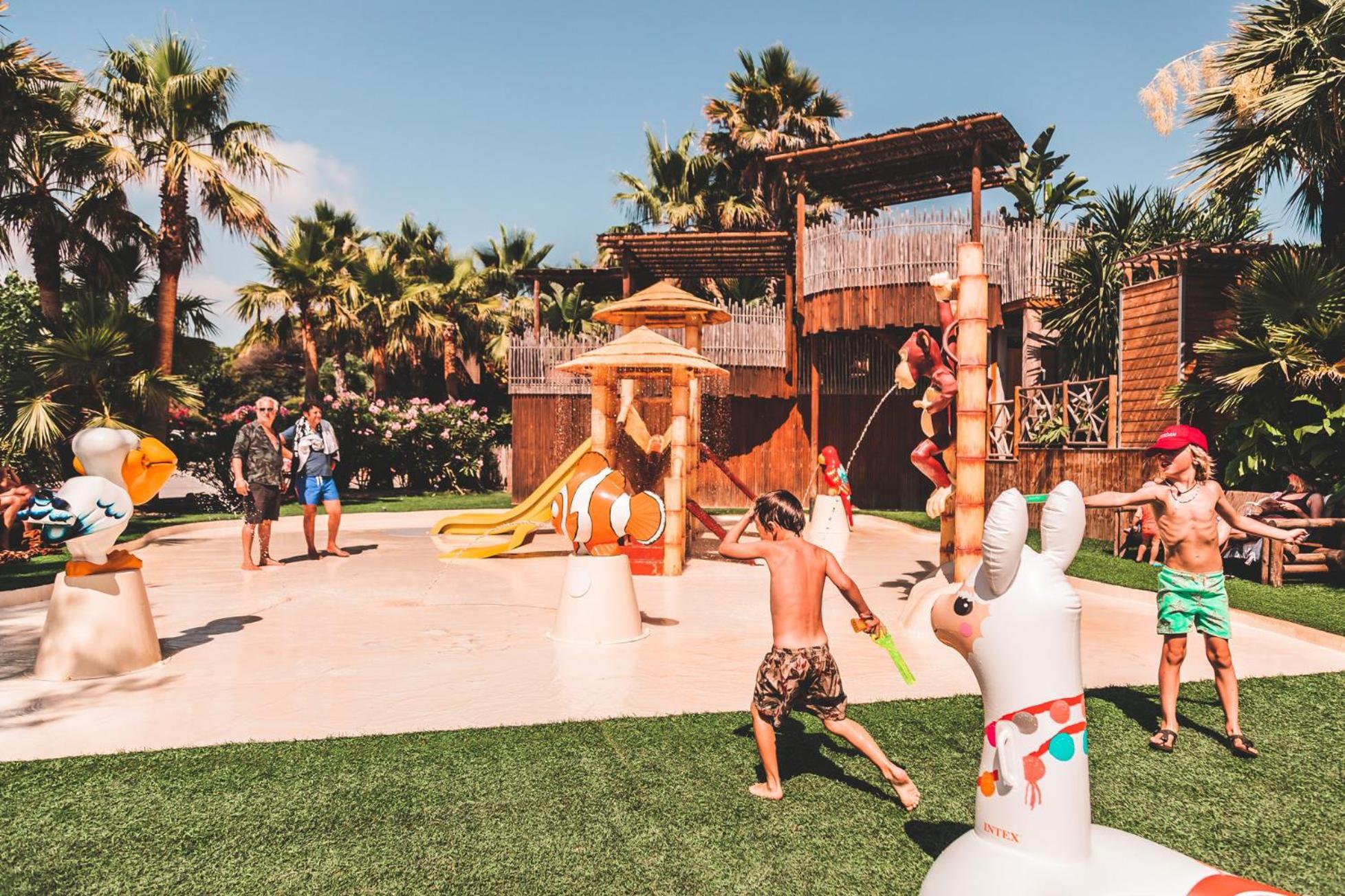Toison D'Or Hotel รามาตูแอล ภายนอก รูปภาพ The children's area